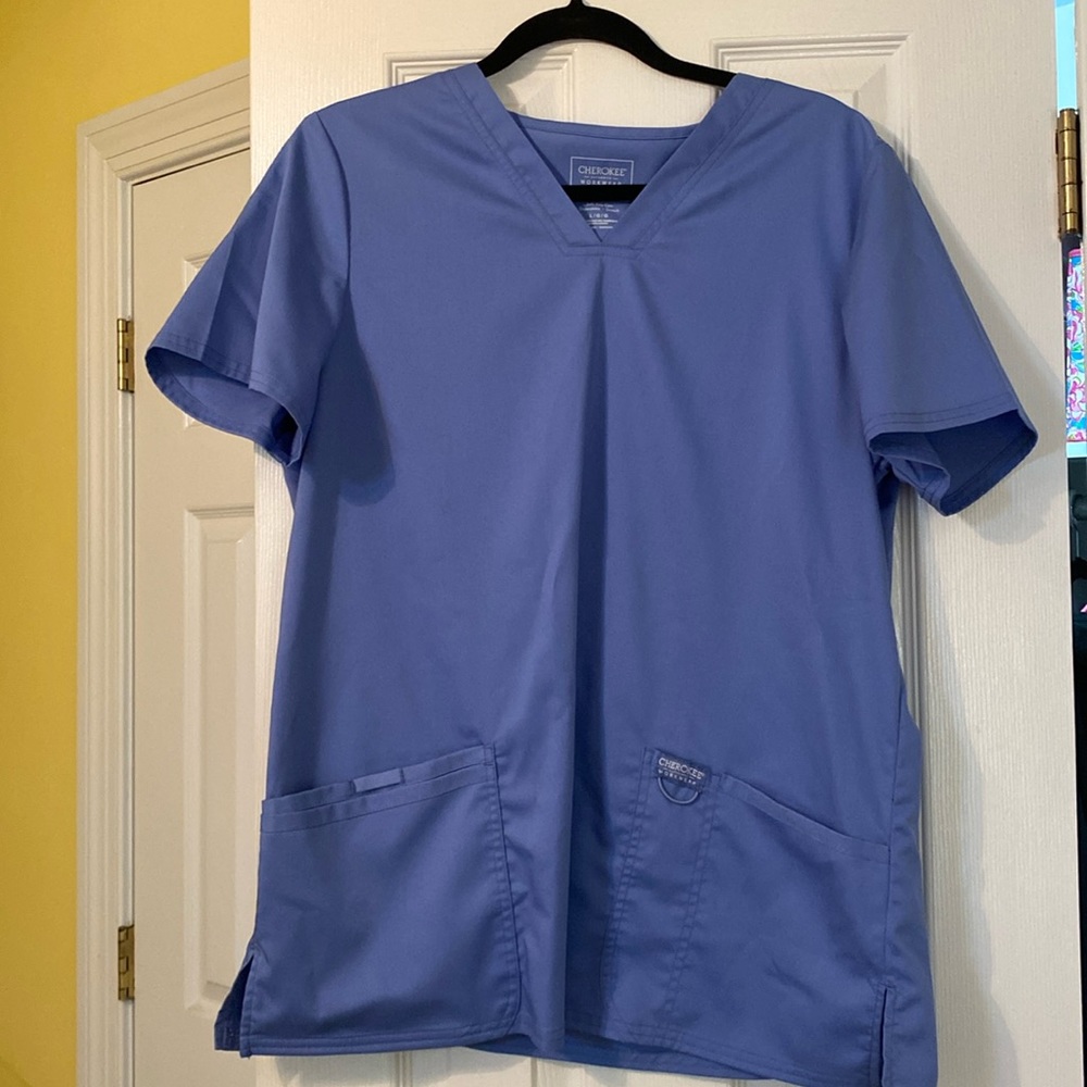 Cherokee seal blue scrub top size L